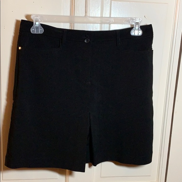 cracked wheat Dresses & Skirts - Women’s Cracked Wheat black Skort sz 6